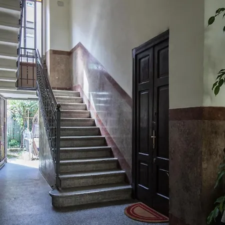 Milan Apartment * Milán